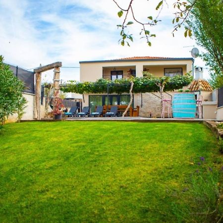 فيلا House With Pool Poli Stare Nuoni Žminj المظهر الخارجي الصورة